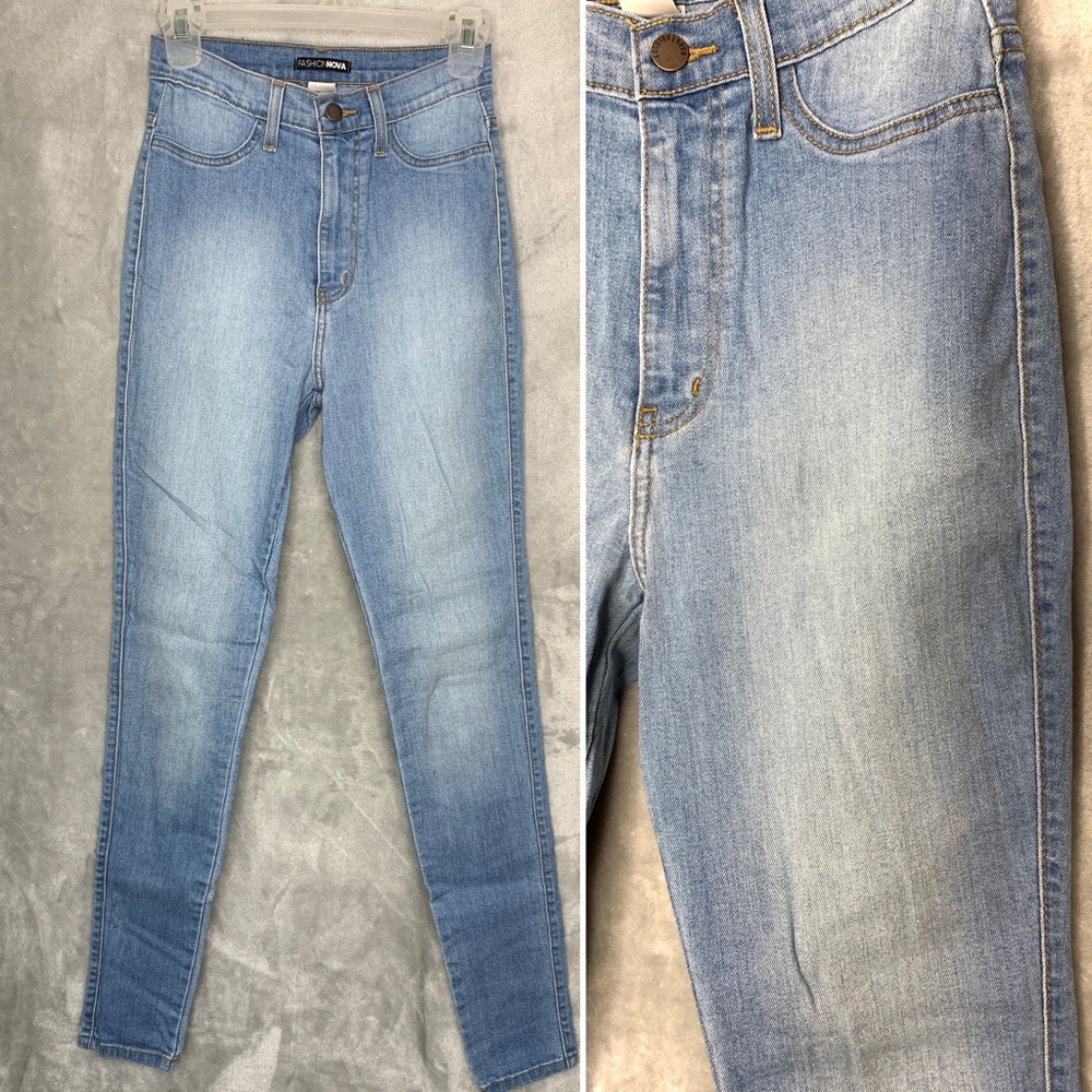 High waisted Light blue jeans: Fashion Nova